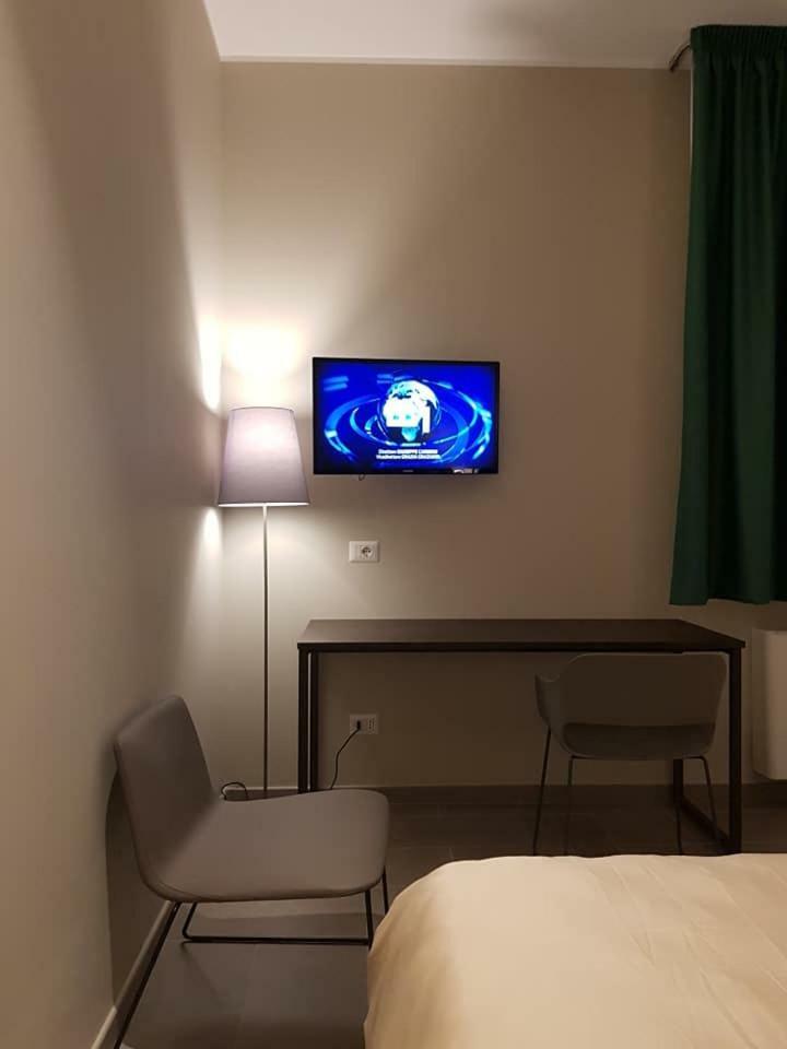 Area 19 Aparthotel Catanzaro Bagian luar foto