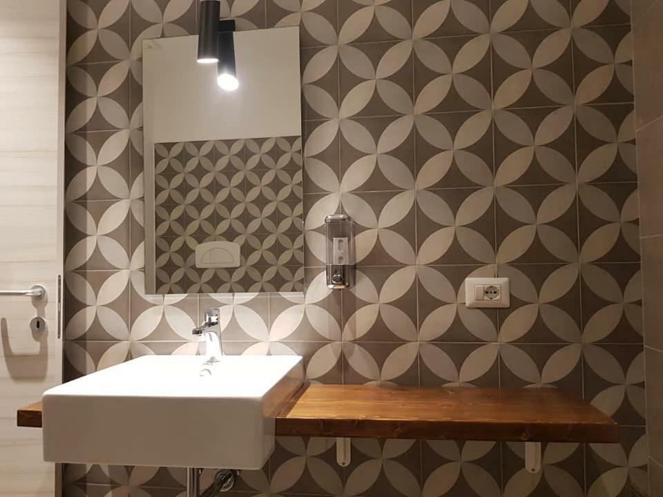 Area 19 Aparthotel Catanzaro Bagian luar foto