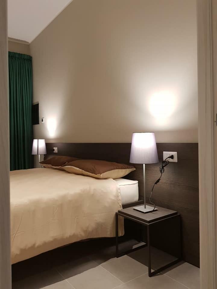 Area 19 Aparthotel Catanzaro Bagian luar foto